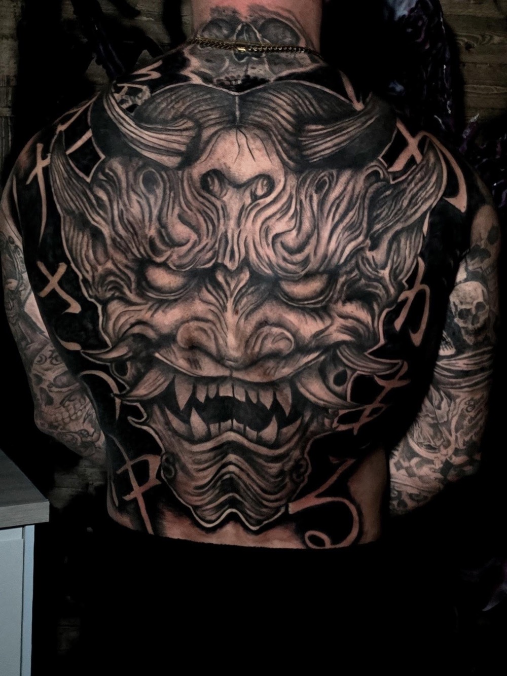 Demon mask back piece, by Brogan