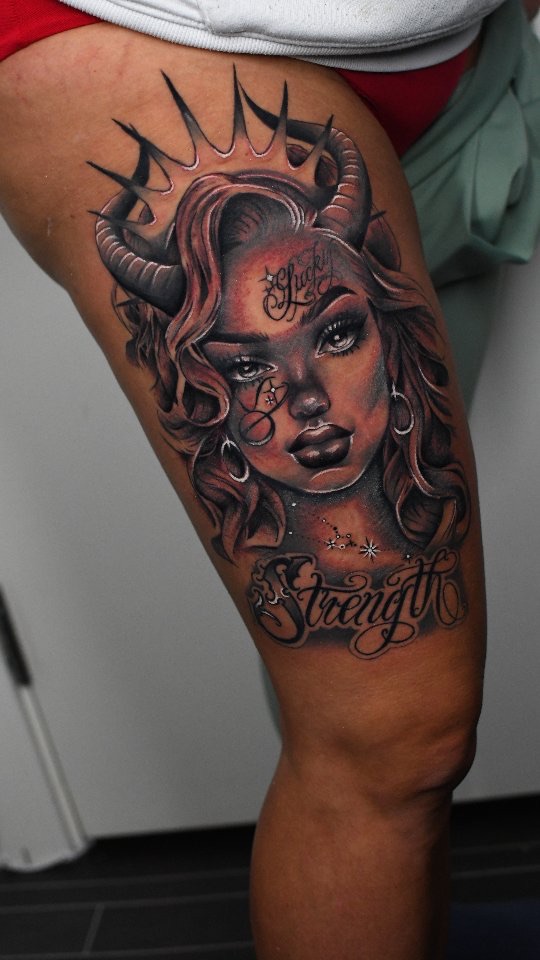 Demon woman portrait, by Sophie